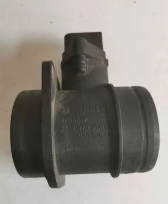 Skoda Octavia Mk1 (1U) Mass air flow meter 06A906461 0280217151