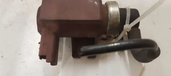 Citroen C5 Turbo solenoid valve 70096903 9652570180