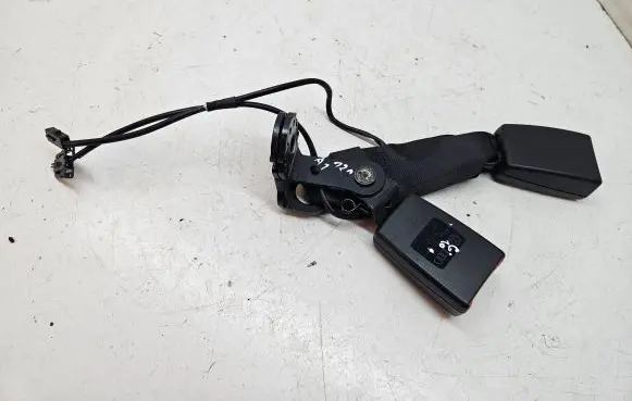 Audi A1 Middle seatbelt buckle (rear) 8X0857739C