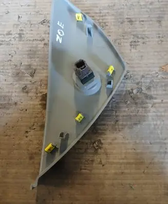 Renault Zoe Dashboard side end trim 689202957R 00119910