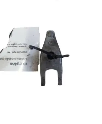 Opel Astra J Fuel Injector clamp holder 