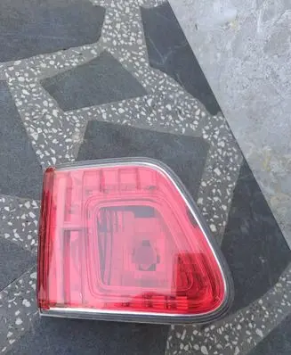 Toyota Avensis T270 Tailgate rear/tail lights 08052 9521