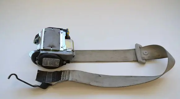 Audi A8 S8 D3 4E Rear seatbelt 601783100 4E0857806B