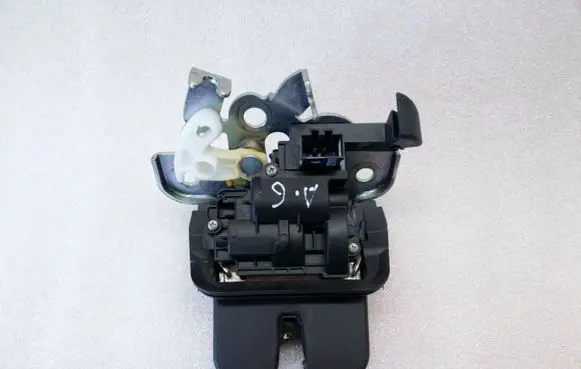 Audi A6 S6 C6 4F Tailgate/trunk/boot lock/catch/latch