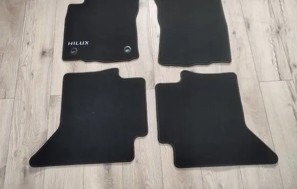 Toyota Hilux (AN120, AN130) Car floor mat set PW2100K006