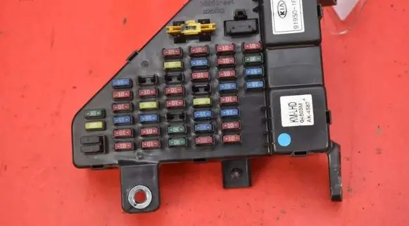KIA Sportage Fuse box set 91950-1F510