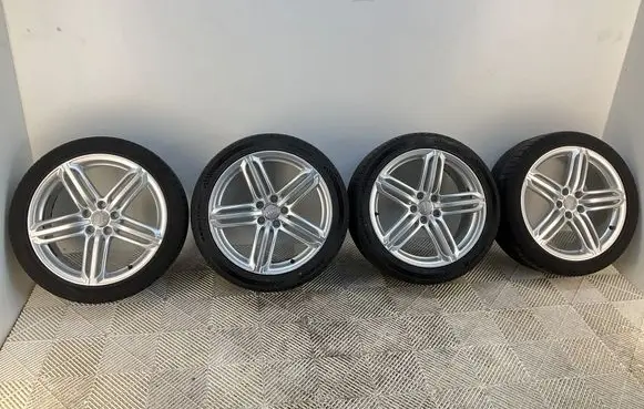 Audi Q3 8U R19 alloy rim 8U0601025AC