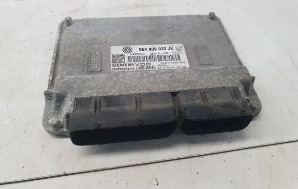 Volkswagen Golf VI Engine control unit/module 06A906033JK