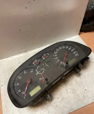 Volkswagen Golf IV Speedometer (instrument cluster) 1J0919880B 0263604023 S100420011198104