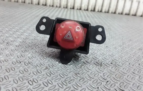 Nissan Almera Tino Hazard light switch NILES06016