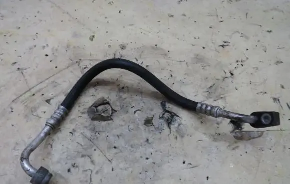 Ford Kuga II Air conditioning (A/C) pipe/hose