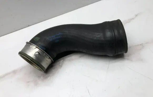 Volkswagen PASSAT B6 Intercooler hose/pipe 3C0145838B