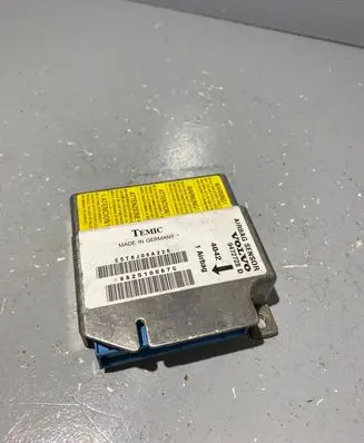 Volvo S70 V70 V70 XC Airbag control unit/module 9472728D 4042