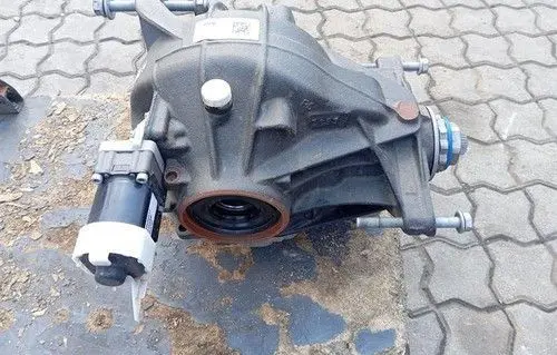 BMW M8 F93 Gran Coupe Rear differential/diff mount bracket 7856928