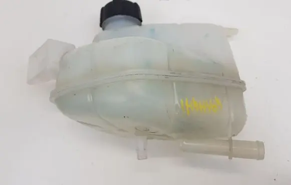 Nissan Qashqai Coolant expansion tank/reservoir