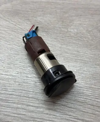Cadillac SRX 12 V Socket (front) 