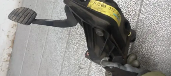 Renault Laguna II Clutch pedal 