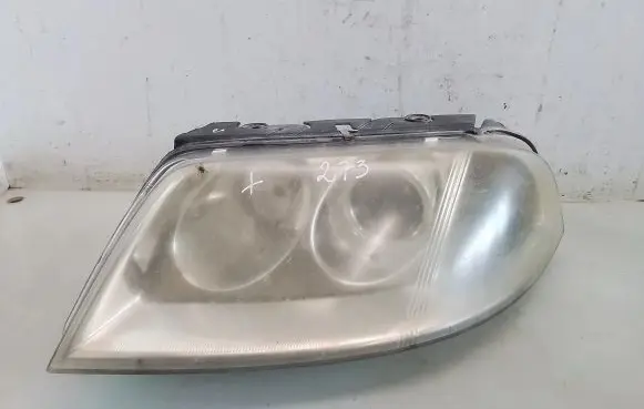 Volkswagen PASSAT B5.5 Headlight/headlamp