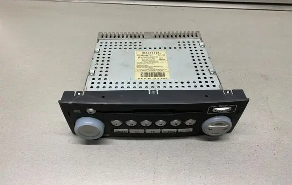 Mitsubishi Colt Radio/CD/DVD/GPS head unit MR587702HA