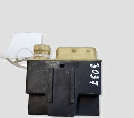 Citroen C5 Coolant fan relay 9652021180 018010951