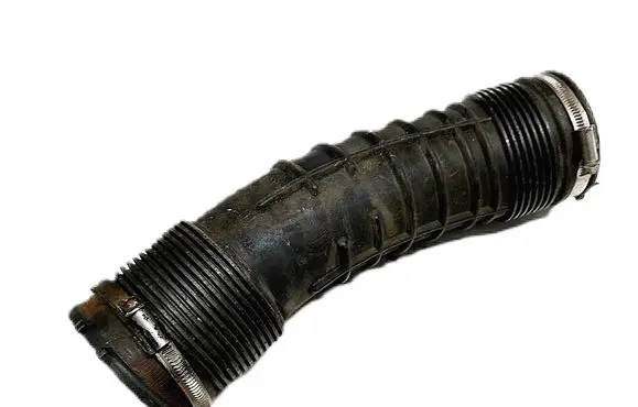Air intake hose/pipe