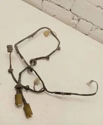 Ford Ranger Rear door wiring loom UR9367210A