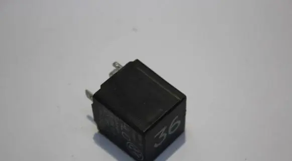 Audi A4 S4 B5 8D Other relay 3SB00488504 3A0951307