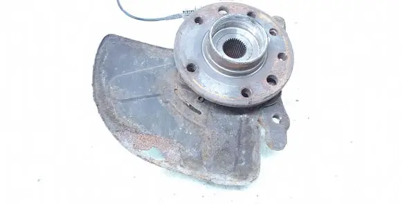Front wheel hub spindle knuckle