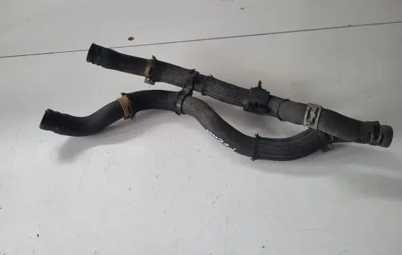 Toyota Avensis T270 Engine coolant pipe/hose