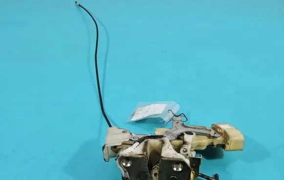 Toyota Yaris Front door lock IMPRK1536953