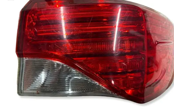 Toyota Avensis T270 Rear/tail lights 