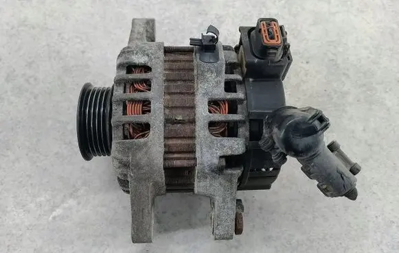 Hyundai i20 (PB PBT) Generator/alternator 3730003100