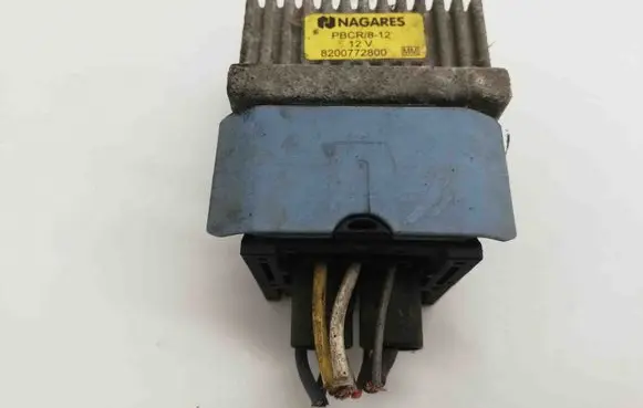 Nissan X-Trail T31 Glow plug pre-heat relay 8200772800