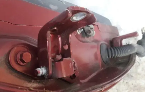 Ford Mondeo Mk III Rear door lower hinge