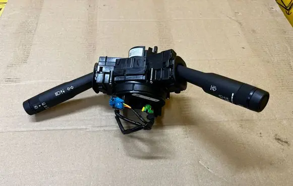 Chevrolet Camaro Wiper turn signal indicator stalk/switch 23491040 23159963