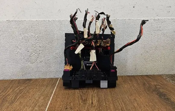 Volkswagen Tiguan Comfort/convenience module 3C8937049E H54S2602 F005V00745