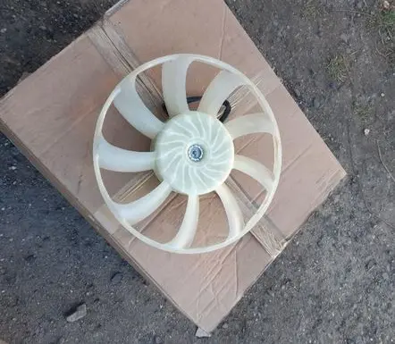 Mazda 3 III Electric radiator cooling fan SH0115150A