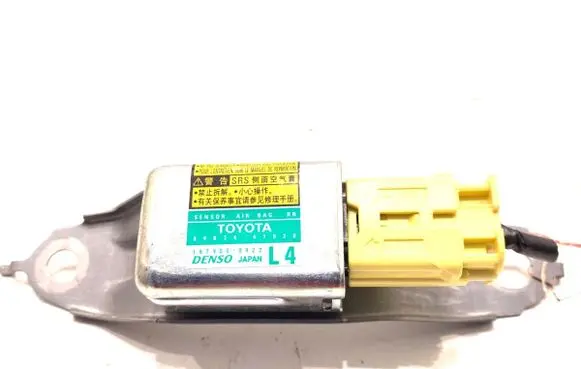 Toyota Prius (XW20) Airbag deployment crash/impact sensor 89834-47020