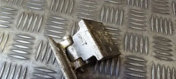 Peugeot 406 Front door upper hinge