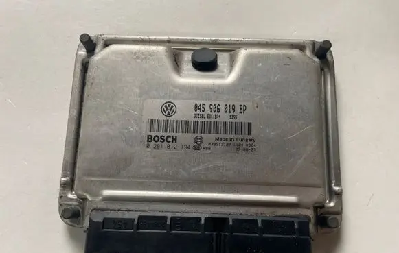 Volkswagen Polo IV 9N3 Engine control unit/module 045906019BP