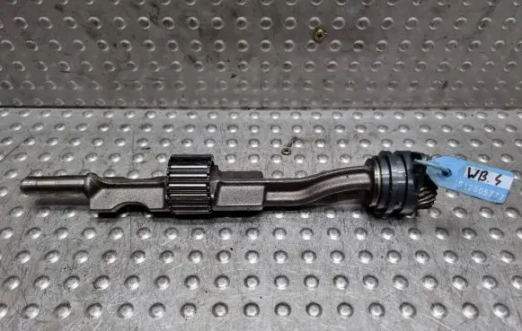 Audi A4 S4 B8 8K Oil pump balance shaft 06K103305A