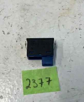 BMW X5 E53 Tailgate opening switch 8365579 459700 03052500