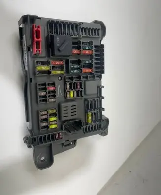 BMW X5 E70 Fuse box set B010105300 40229781