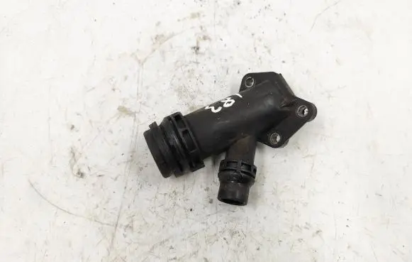 BMW 5 E39 Engine coolant pipe/hose 11122247744