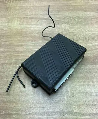 Audi A6 S6 C5 4B Alarm control unit/module 97RA0104506
