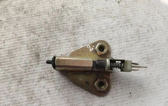 Volkswagen Transporter - Caravelle T4 Loading door lock loop/hook striker 701827537B