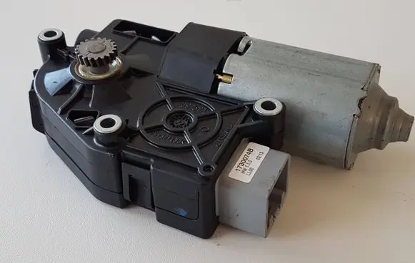 Mercedes-Benz C W204 Sunroof motor/actuator A2128200008 1720675A HR218
