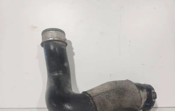 Audi Q7 4L Intercooler hose/pipe 7L6145738A