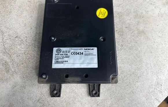 Volkswagen Golf V Bluetooth control unit module 1K8035730