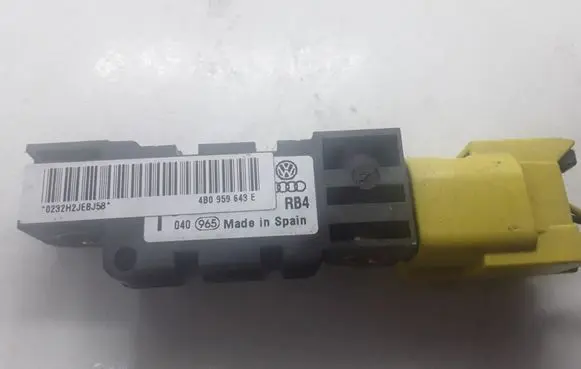 Audi A3 S3 8P Airbag deployment crash/impact sensor 4B0959643E